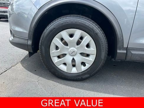 Used 2018 Nissan Rogue Sport S image 9