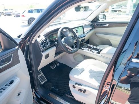 New 2026 Volkswagen Atlas SEL Premium R-Line AWD/4WD image 18