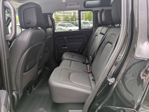 New 2026 Land Rover Defender 110 X-Dynamic SE AWD/4WD image 26