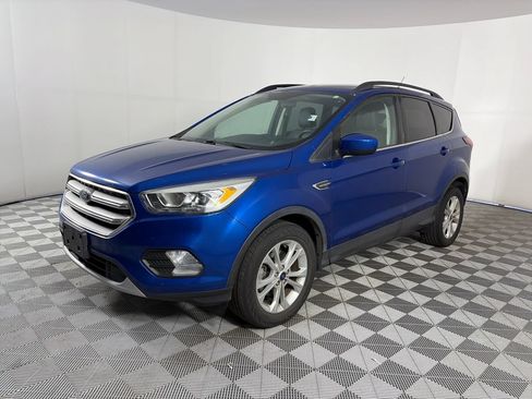 Used 2019 Ford Escape SEL FWD image 3