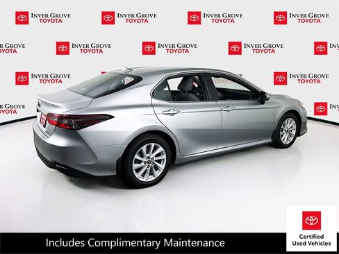 Certified 2022 Toyota Camry LE AWD/4WD image 5