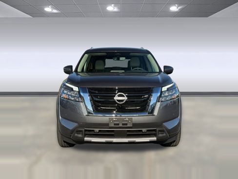 New 2025 Nissan Pathfinder SL image 5