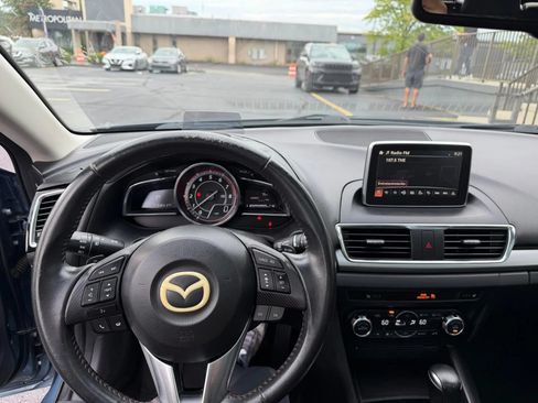 Used 2014 MAZDA MAZDA3 s Grand Touring w/ Technology Package FWD image 11