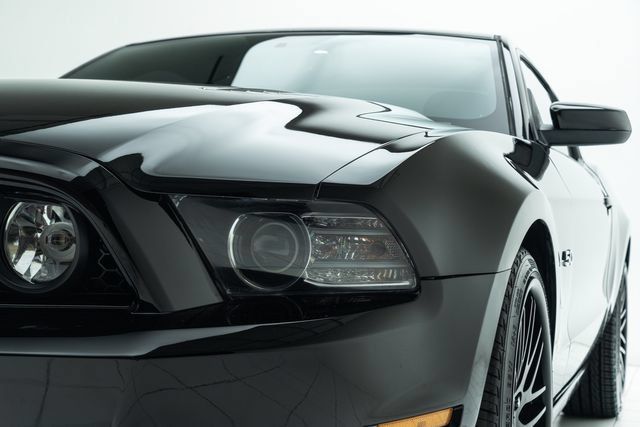 Used 2013 Ford Mustang GT RWD image 11