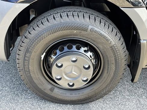 Used 2024 Mercedes-Benz Sprinter 3500 image 35