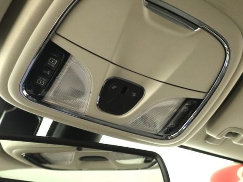 Used 2018 Jeep Cherokee Limited w/ Technology Group image 33