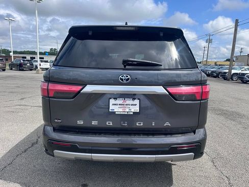 Used 2023 Toyota Sequoia Capstone AWD/4WD image 7