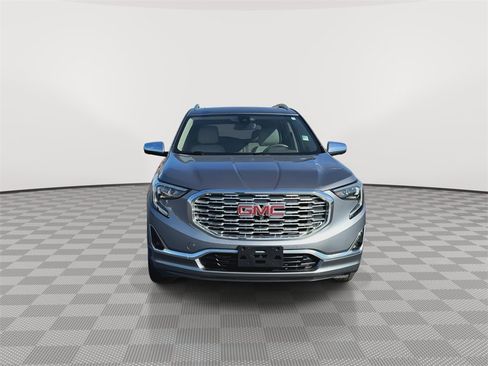 Used 2019 GMC Terrain Denali w/ Advanced Safety Package image 3