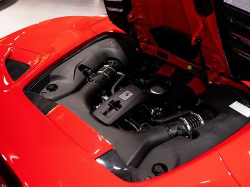 Used 2022 Ferrari F8 Tributo RWD image 32