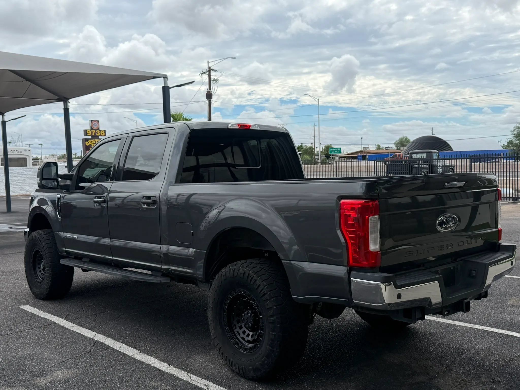 Used 2018 Ford F350 Lariat AWD/4WD image 5