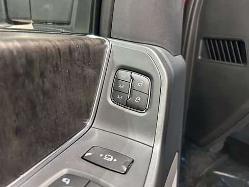 New 2026 Ford F250 Lariat w/ Black Appearance Package AWD/4WD image 15