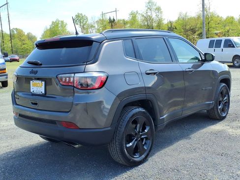 Used 2018 Jeep Compass Latitude w/ Popular Equipment Group AWD/4WD image 6