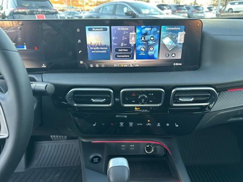 New 2026 Nissan Sentra SV w/ SV Convenience Package FWD image 27