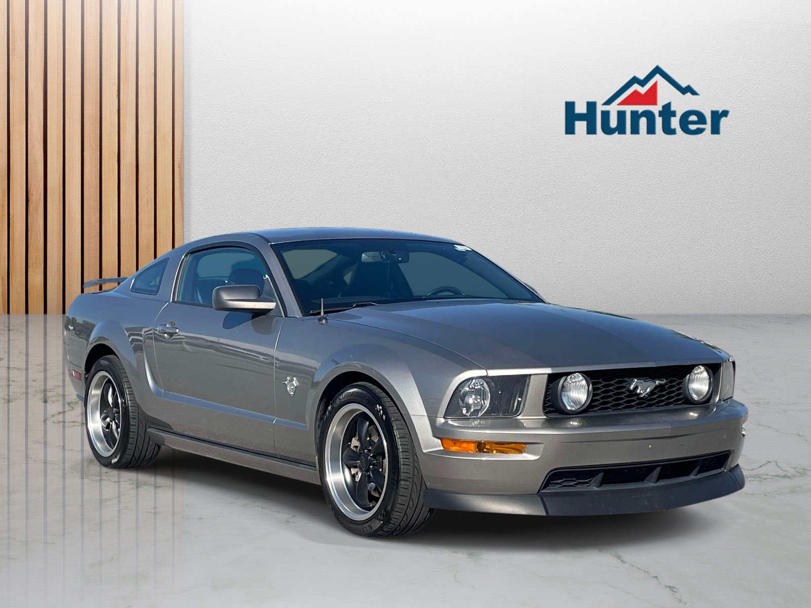 Used 2009 Ford Mustang GT Premium RWD image 1