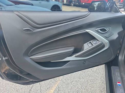 Used 2017 Chevrolet Camaro SS RWD image 13