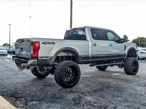 Used 2017 Ford F250 Lariat w/ Chrome Package image 7