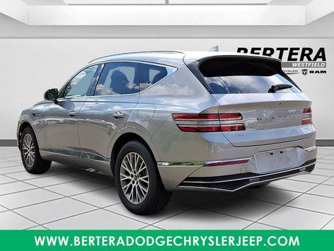 Used 2025 Genesis GV80 2.5T Standard AWD/4WD image 4