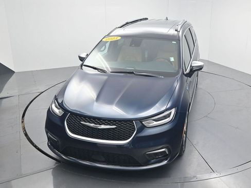 Used 2023 Chrysler Pacifica Pinnacle FWD image 55
