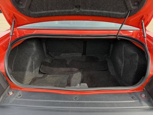 Used 2018 Dodge Challenger R/T Plus image 31