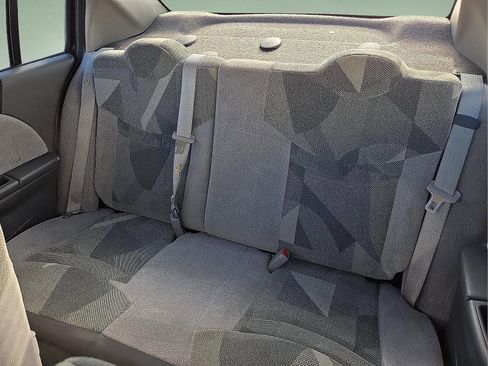 Used 2003 Saturn ION Level 3 w/ Travel Pkg image 9