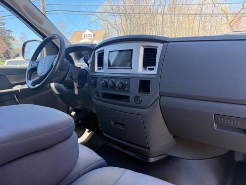Used 2006 Dodge Ram 1500 Truck SLT image 18
