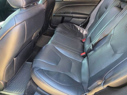 Used 2019 Ford Fusion Titanium image 9