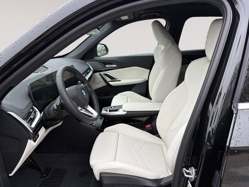 New 2026 BMW X1 xDrive28i AWD/4WD image 9