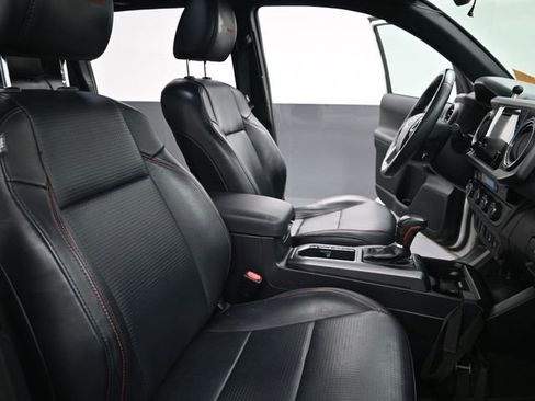Used 2017 Toyota Tacoma TRD Pro image 22