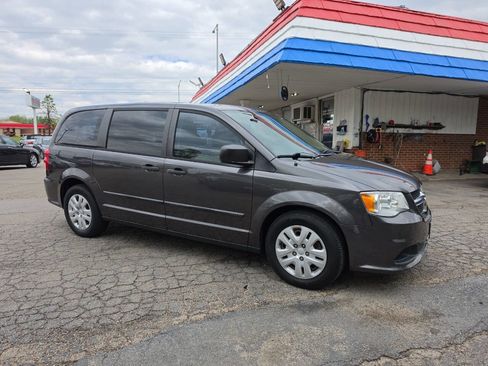 Used 2015 Dodge Grand Caravan American Value Package FWD image 6