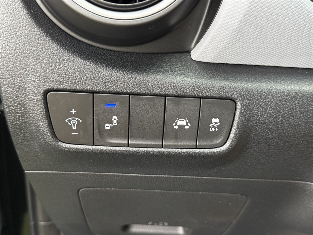 Used 2021 Hyundai Kona SEL FWD image 24