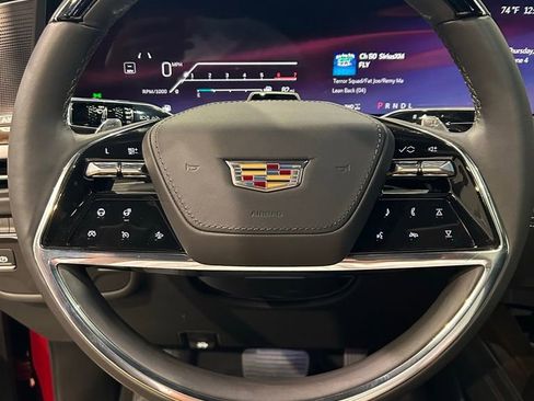 Used 2026 Cadillac Escalade Platinum Sport w/ LPO, ONYX Package AWD/4WD image 15