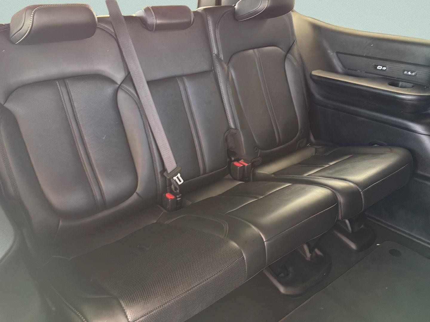 Used 2023 Jeep Wagoneer Series II AWD/4WD image 22