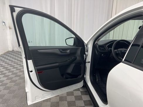 Used 2023 Ford Escape Active image 15
