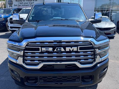 Used 2025 RAM 3500 Limited AWD/4WD image 2