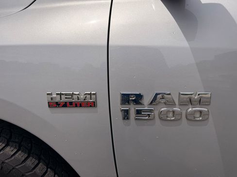 Used 2017 RAM 1500 Express RWD image 8