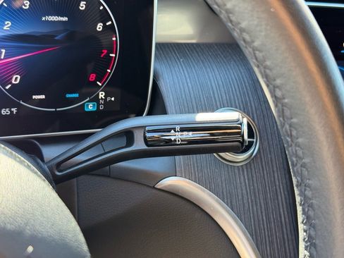 Certified 2025 Mercedes-Benz GLC 300 image 30