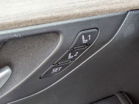 Used 2025 Toyota Grand Highlander AWD Hybrid image 23