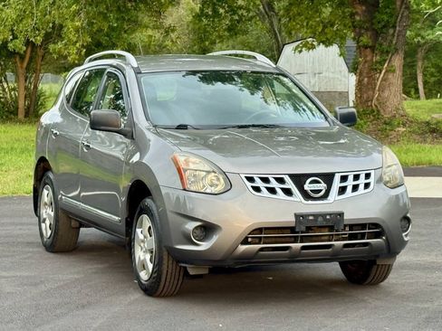 Used 2015 Nissan Rogue S w/ Convenience Package AWD/4WD image 1