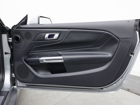 Used 2025 Ford Mustang Premium RWD image 43