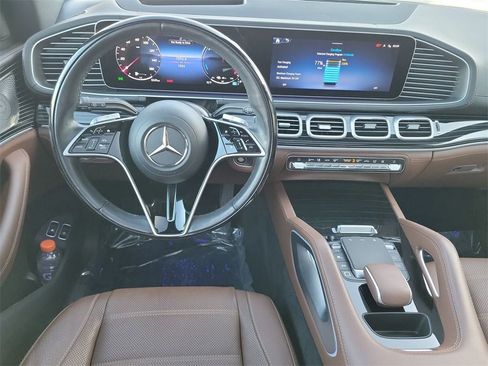 Used 2025 Mercedes-Benz GLE 450e 4MATIC image 19