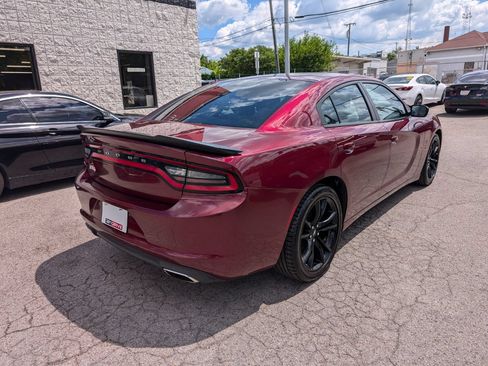 Used 2017 Dodge Charger SE w/ Blacktop Package RWD image 6