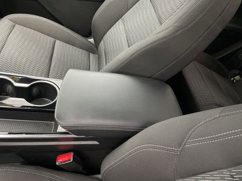 Used 2025 Chevrolet Equinox LT image 21