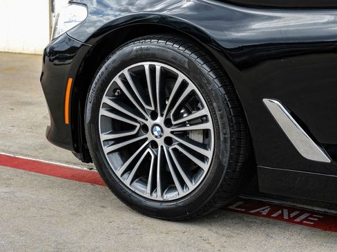 Used 2019 BMW 540i w/ Convenience Package image 49