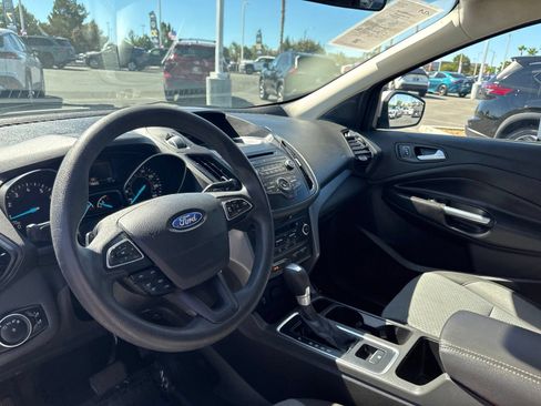 Used 2017 Ford Escape SE AWD/4WD image 17