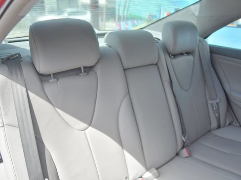 Used 2011 Toyota Camry XLE FWD image 36
