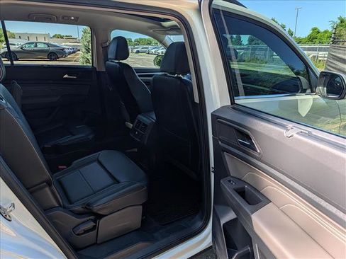 Used 2023 Volkswagen Atlas SE w/ Panoramic Sunroof Package FWD image 14