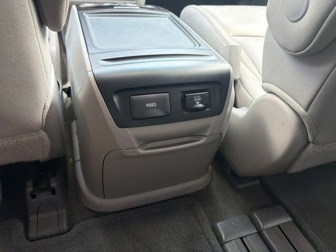 Used 2017 Toyota Sienna XLE Premium FWD image 36