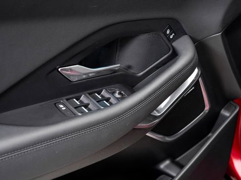 Used 2018 Jaguar E-PACE S image 8