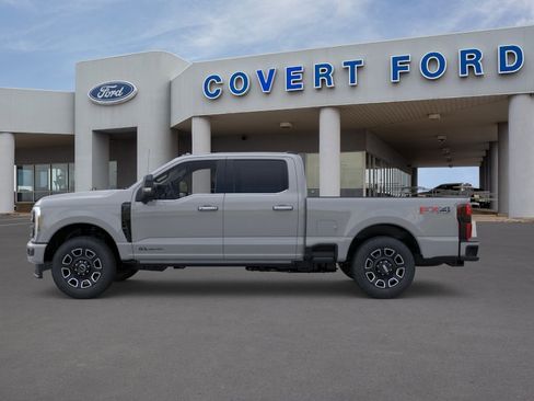 New 2026 Ford F250 Platinum w/ FX4 Off-Road Package AWD/4WD image 3