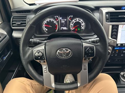 Used 2020 Toyota 4Runner Limited image 24